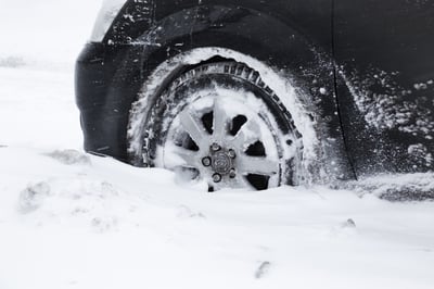 Snow car stuck disruption